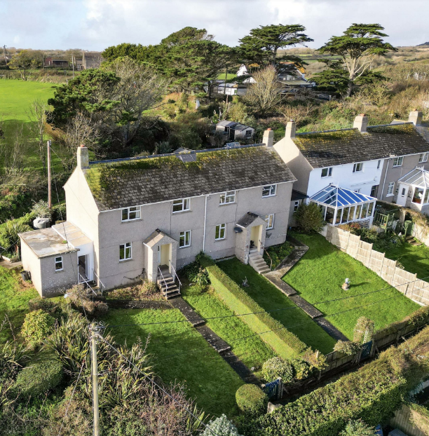 Parbrook Coverack Property For Sale – Coverack Village